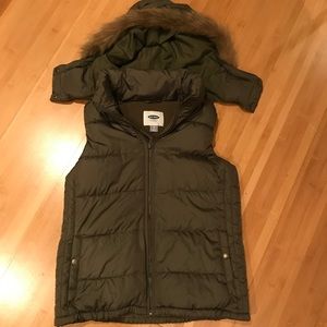 Old Navy Puffer Vest